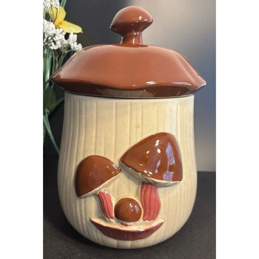 Vtg 70s Arnel's Ceramic Mushroom Cookie Jar Whimsical Woodland Decor 11”